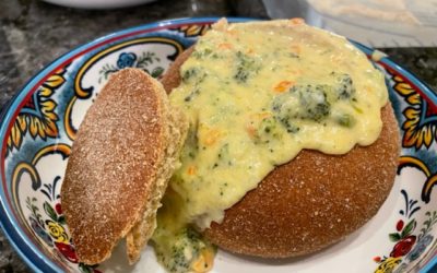 Creamy Cheesy Broccoli Soup